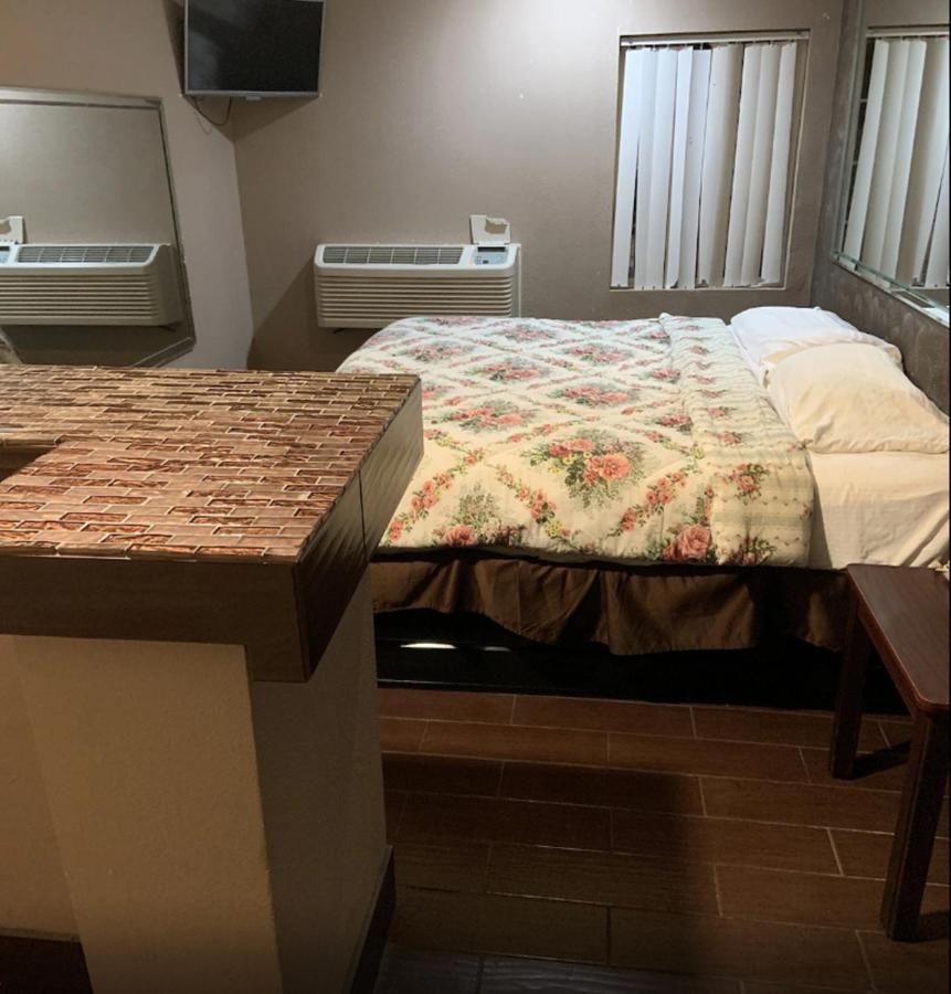 Royal Relax Inn 페어몬트시티 외부 사진